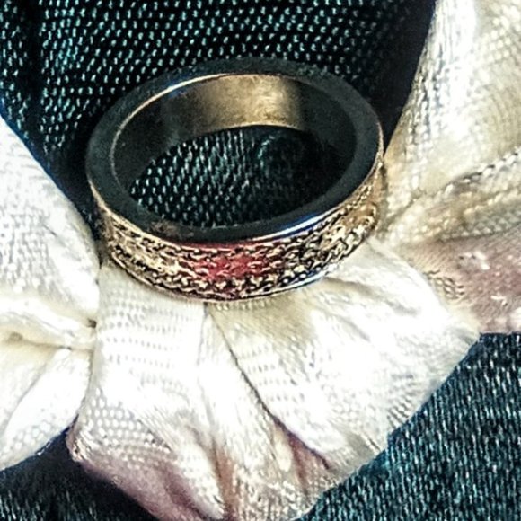 Two Tone Wide Band - Picture 4 of 6